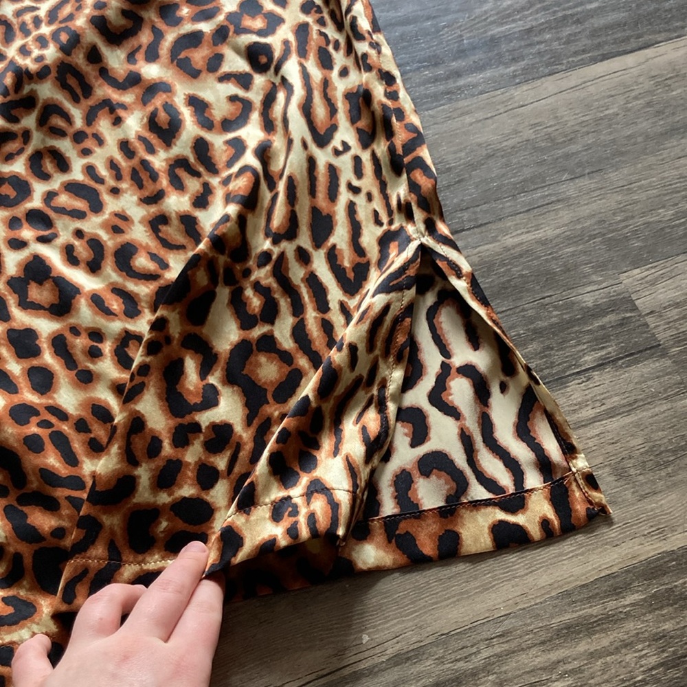 Caroline Rose leopard print 100% silk tunic. Size L - Picture 9 of 11
